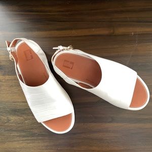 Fitflop Stone pebble print Croc-print wedge sandals